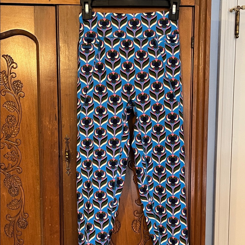 Boden Women’s Athletic Pants with Pockets Floral Patterned Leggings